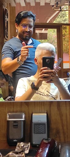 M&N barbershop business image 6