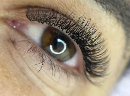 Israe Beauty House business image 4
