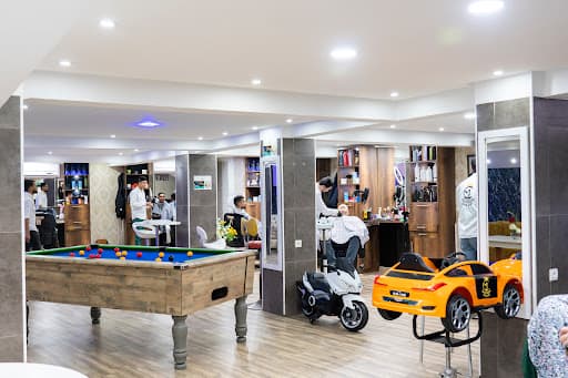 MC barber vip business image 10