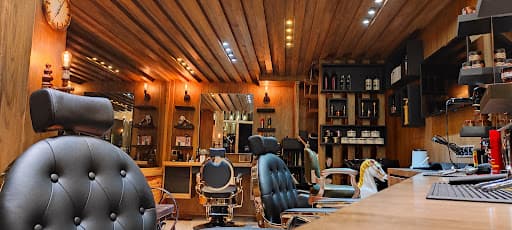 M&N barbershop business image 2