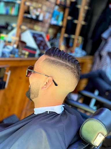 Sabri stars barbershop business image 10