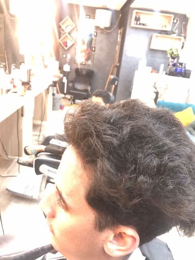 Sizo barber shop business image 5