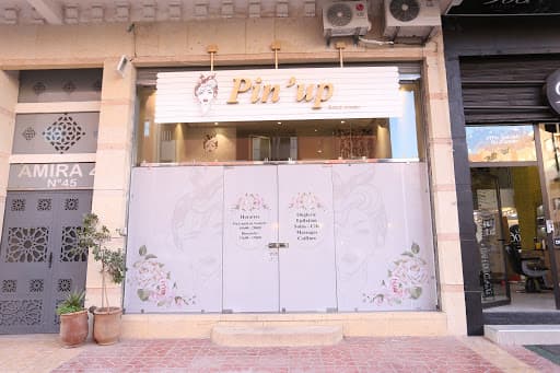 Pinup beauty concept Marrakech business image 4