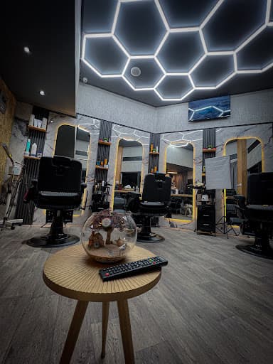 Men’s club by zakibarber business image 10