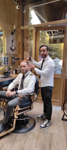 M&N barbershop business image 3