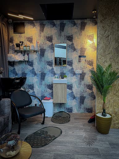 Men’s club by zakibarber business image 5