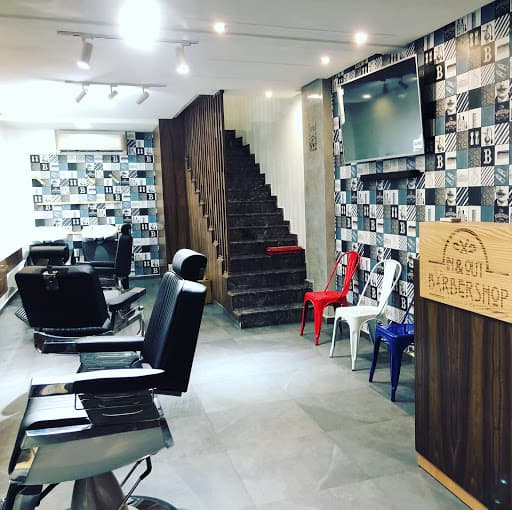 IN & OUT BARBERSHOP business image 3