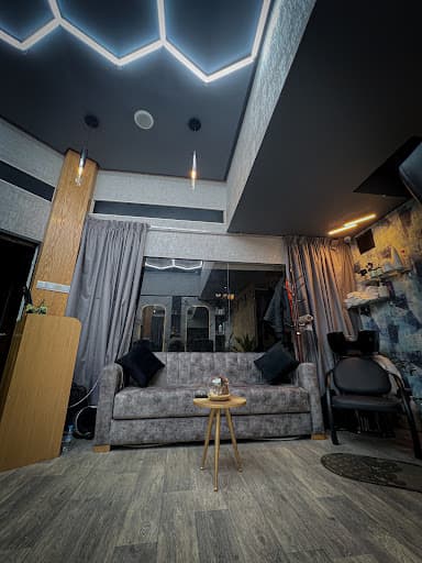 Men’s club by zakibarber business image 4