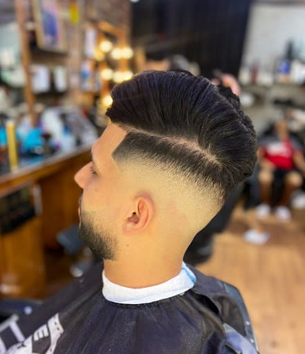 Sabri stars barbershop business image 7