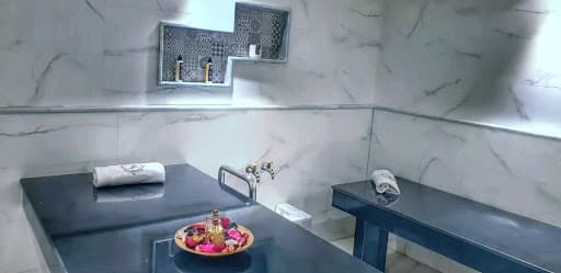 SH SPA business image 5