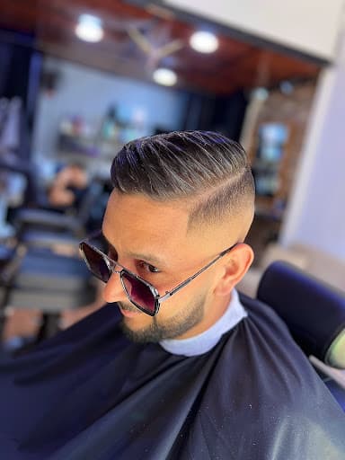 Sabri stars barbershop business image 4