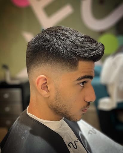 Élégance Men Barbershop Salon de coiffure pour homme business image 5