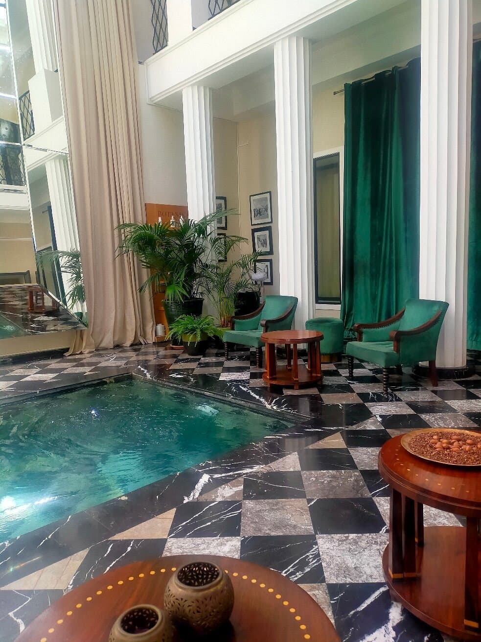 Les Bains Du Lotus business image 7